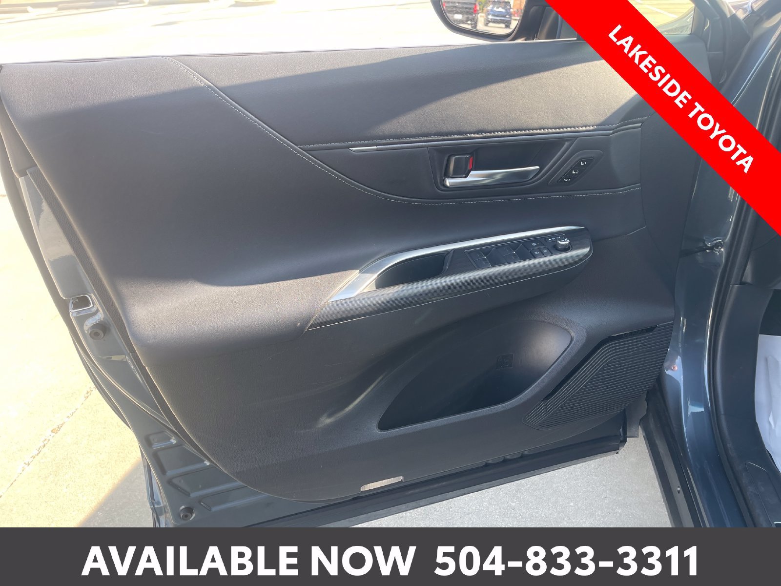 Used 2022 Toyota Venza XLE AWD/4WD image 23