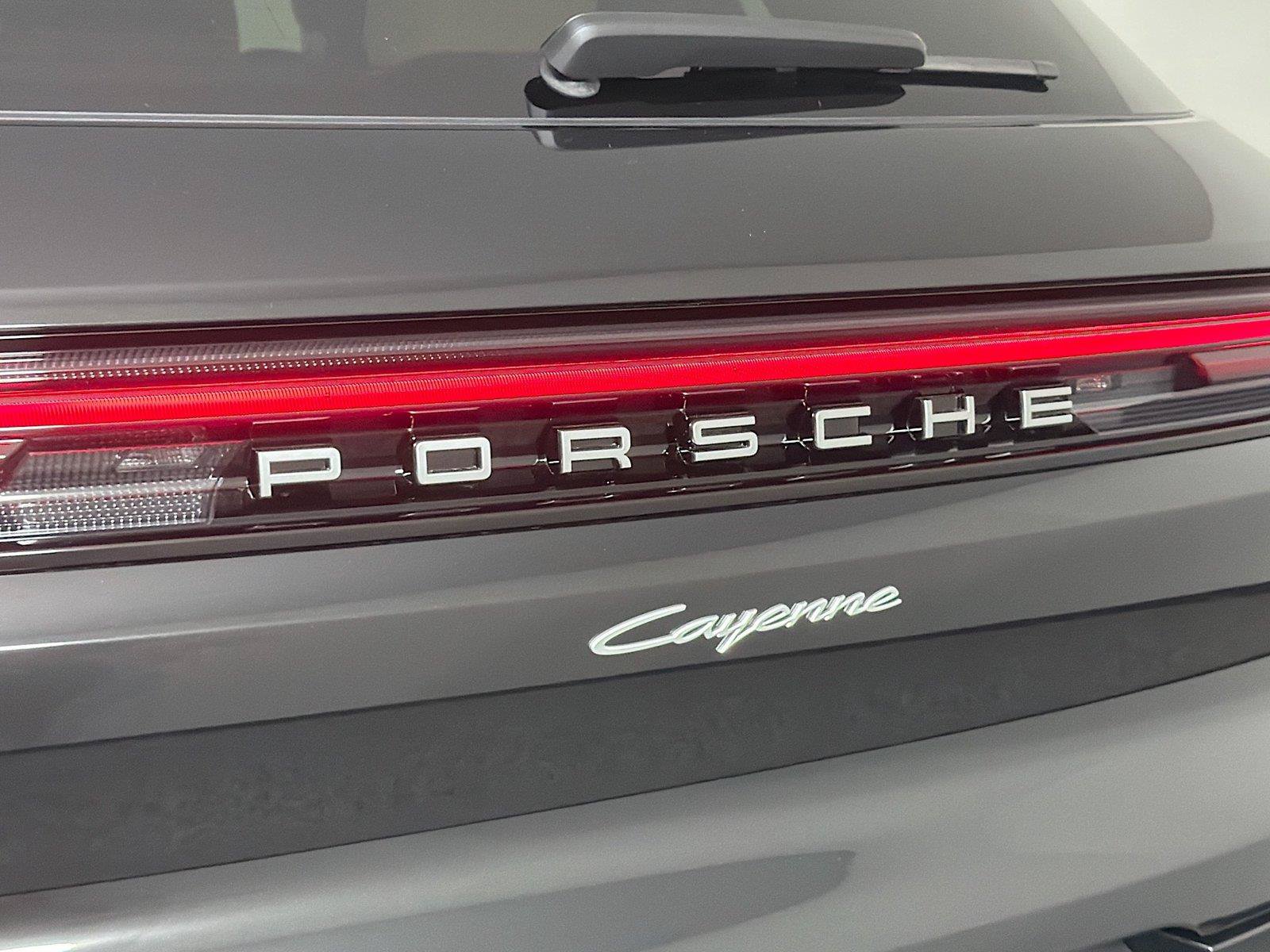 Certified 2026 Porsche Cayenne AWD/4WD image 17