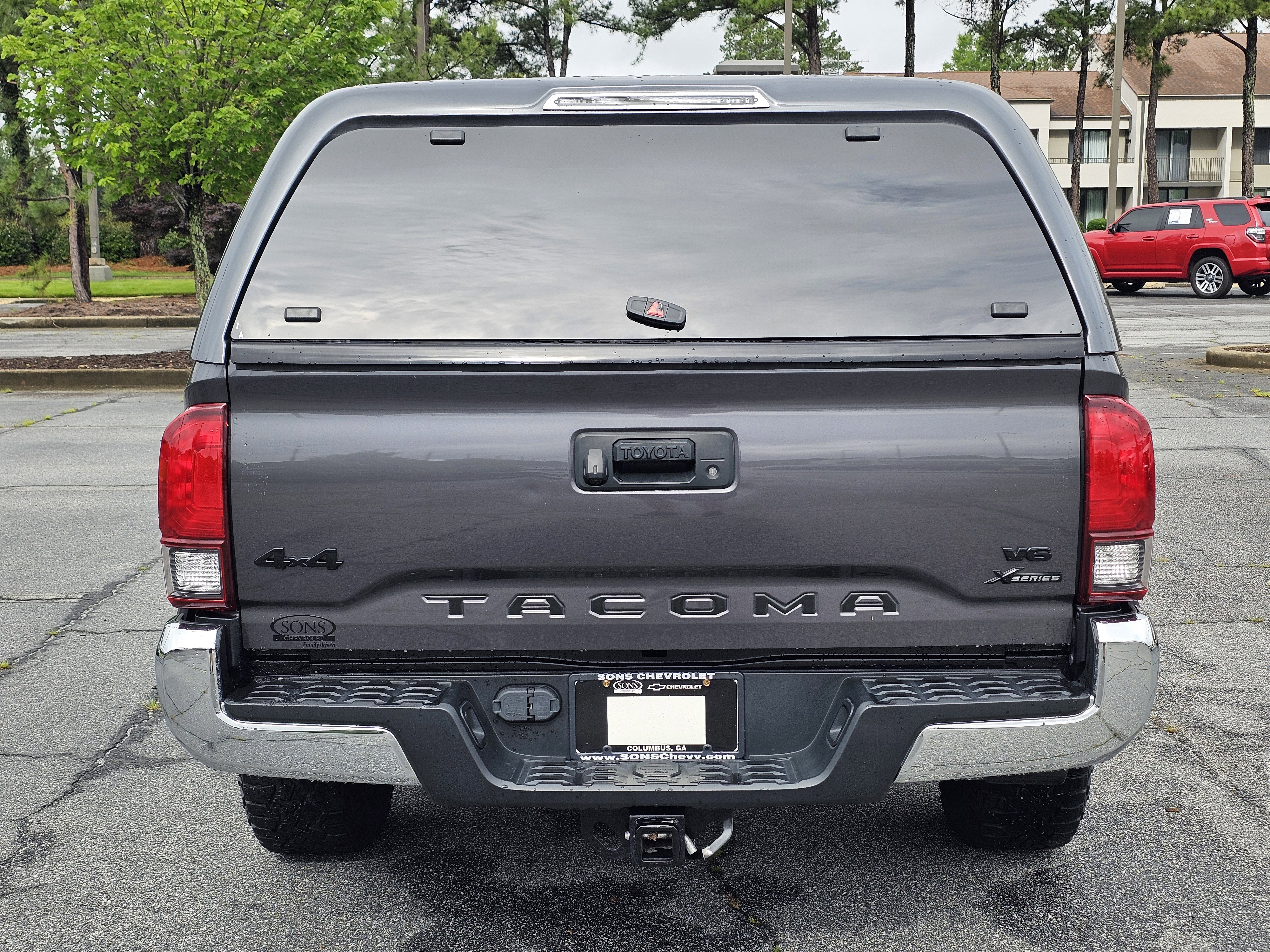 Used 2022 Toyota Tacoma SR5 AWD/4WD image 11