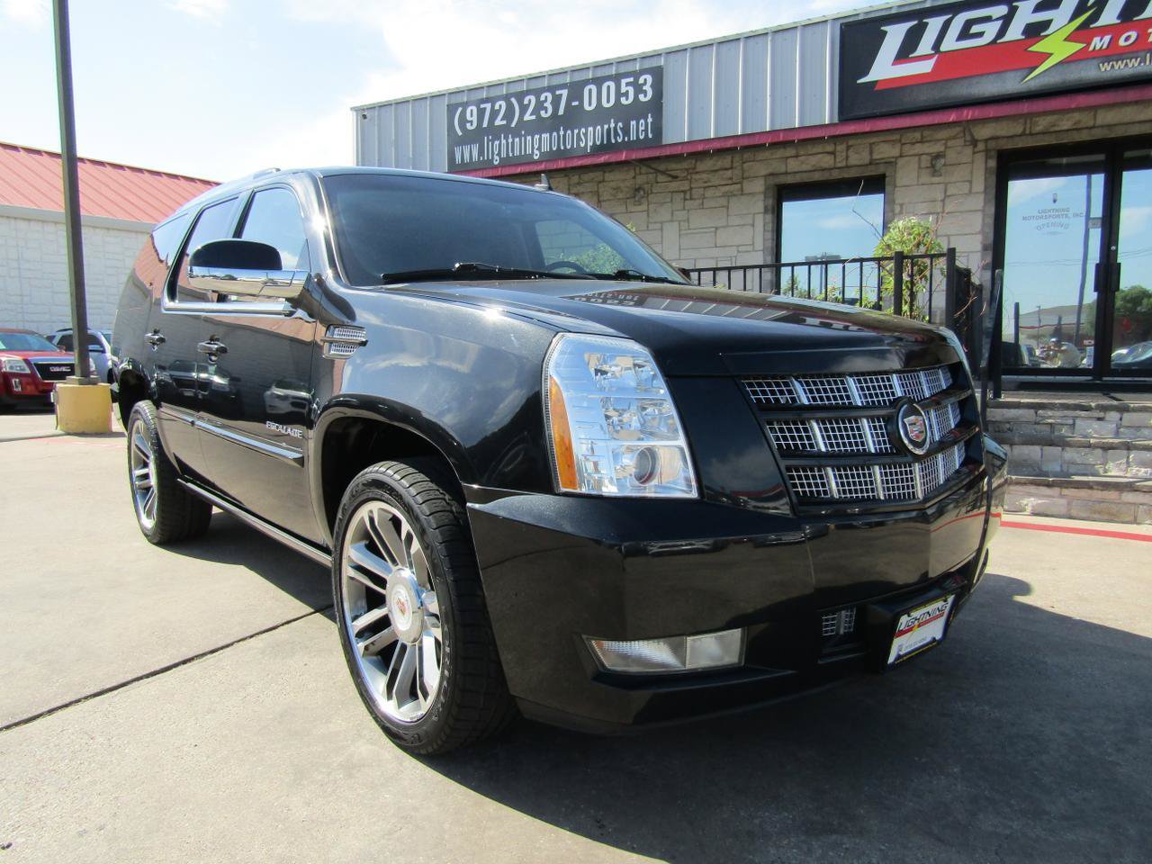 Used 2013 Cadillac Escalade Premium AWD/4WD image 6