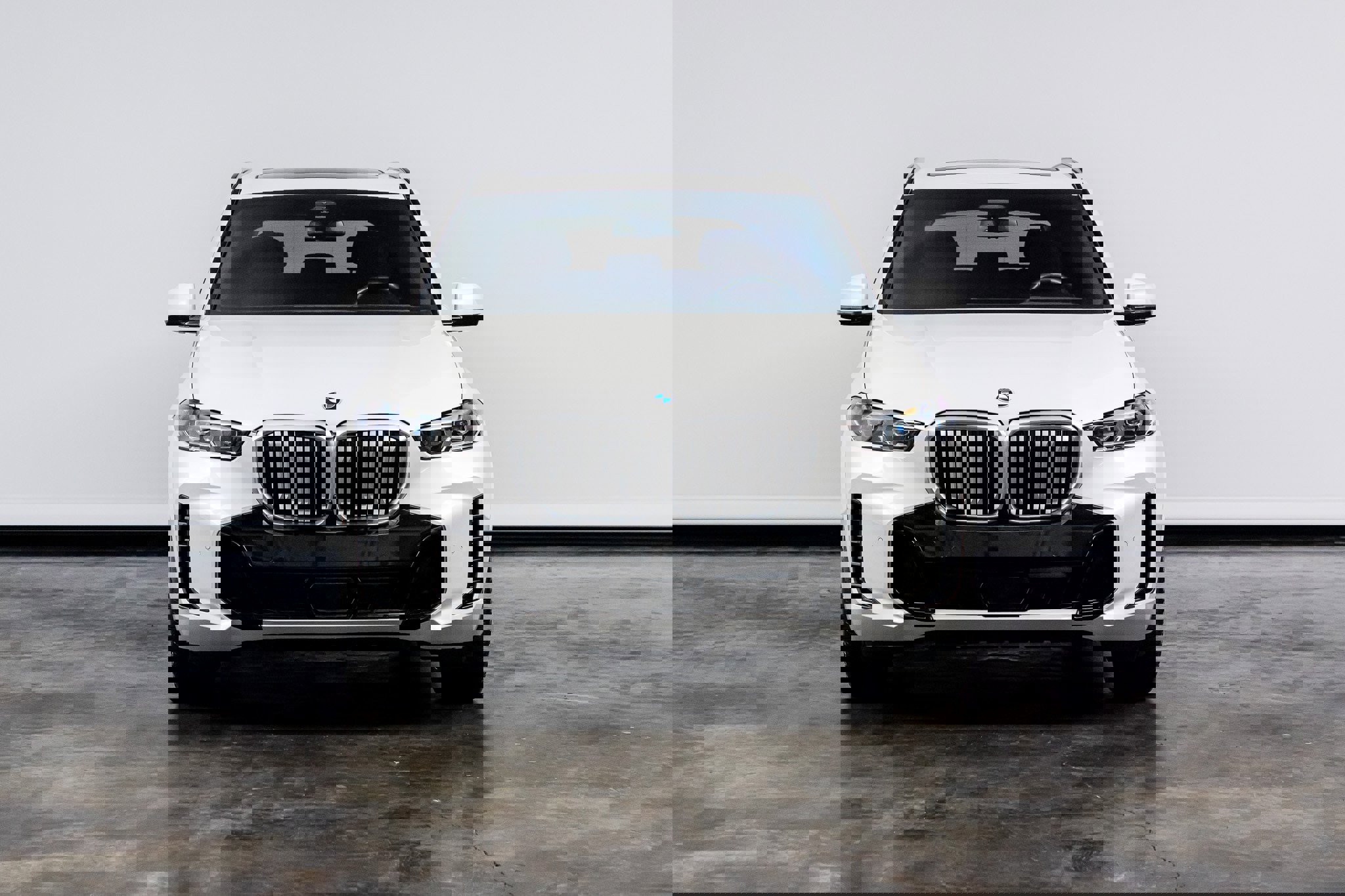 Used 2024 BMW X5 sDrive40i w/ M Sport Package image 2