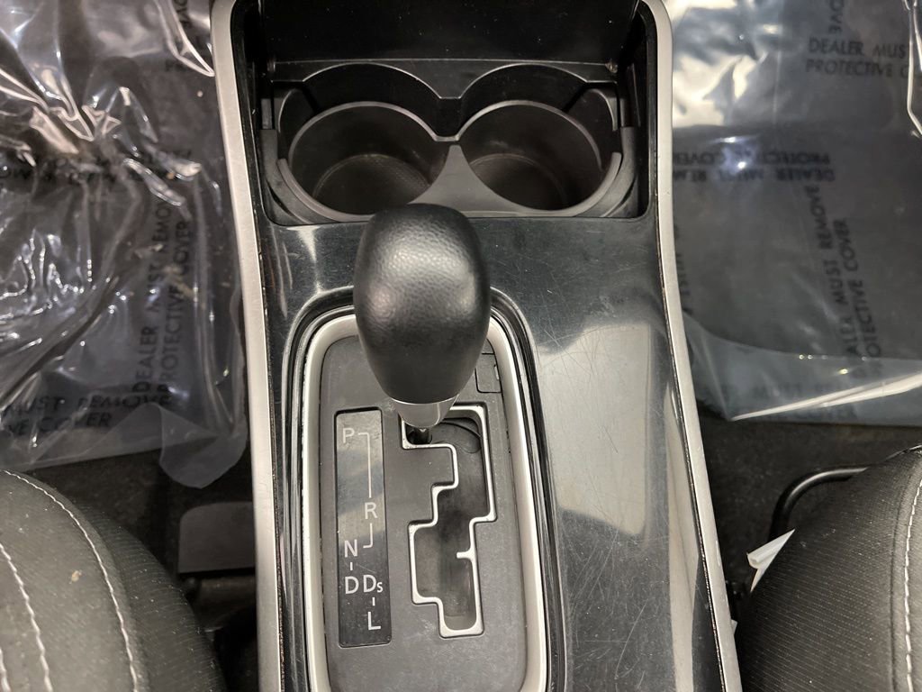 Used 2020 Mitsubishi Outlander ES image 12