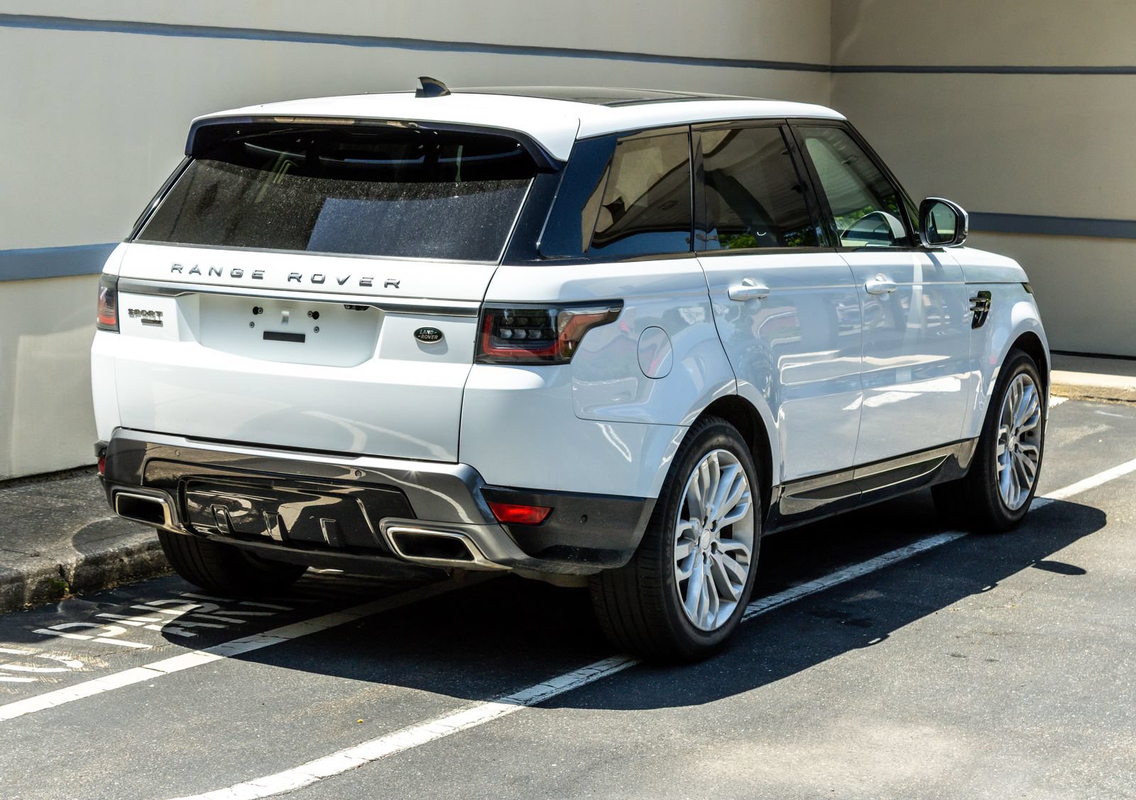 Used 2019 Land Rover Range Rover Sport HSE AWD/4WD image 7
