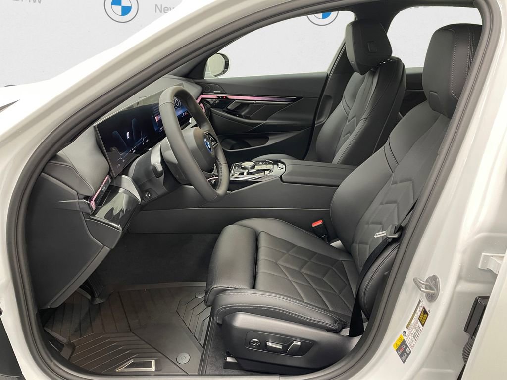 New 2026 BMW i5 eDrive40 image 8