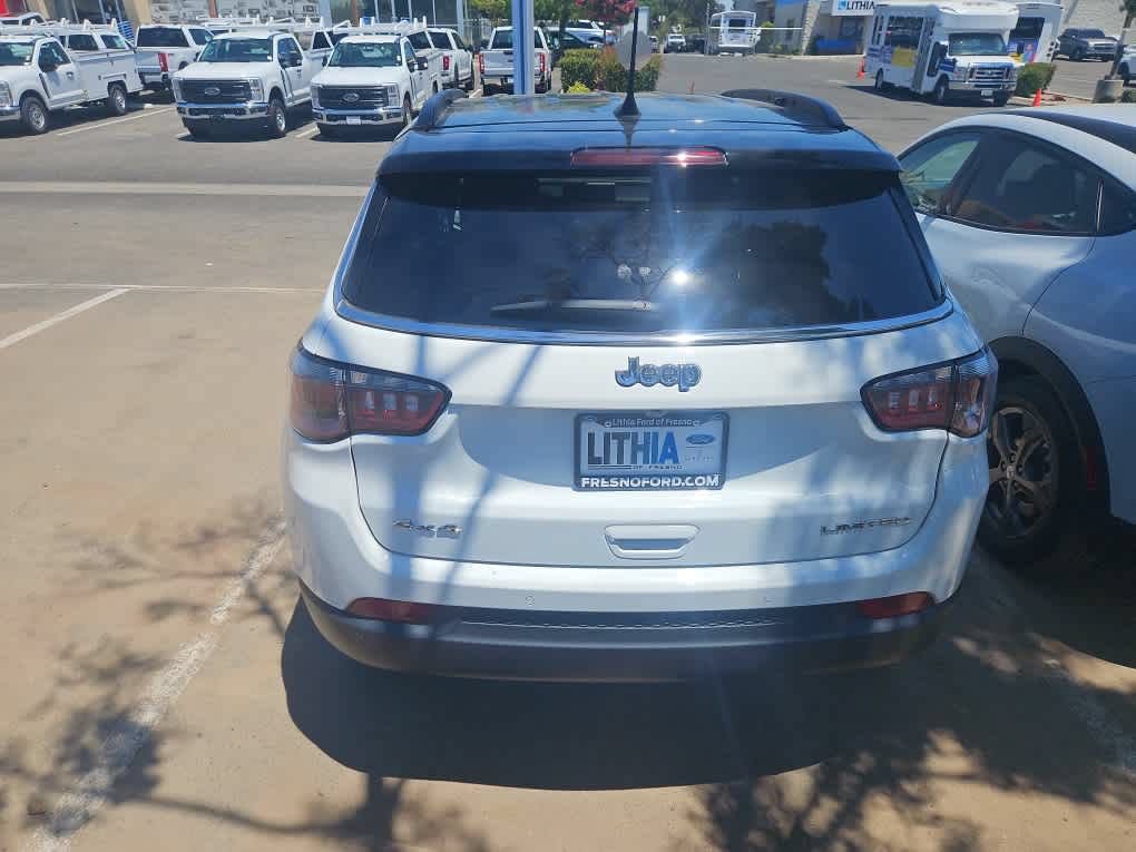 Used 2025 Jeep Compass Limited AWD/4WD image 7