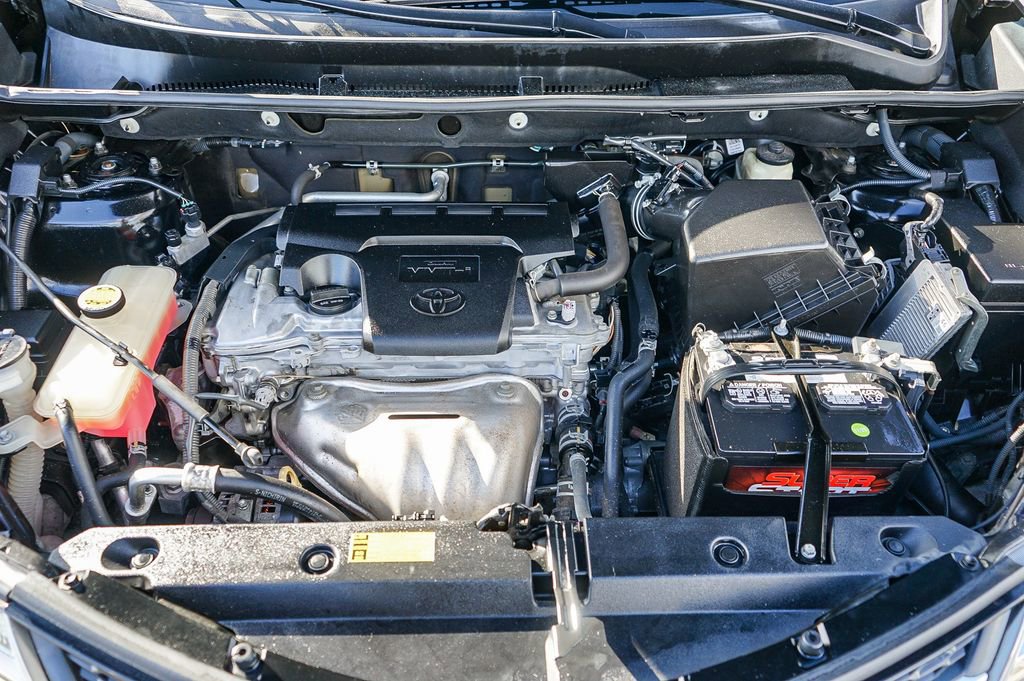 Used 2015 Toyota RAV4 Limited image 29