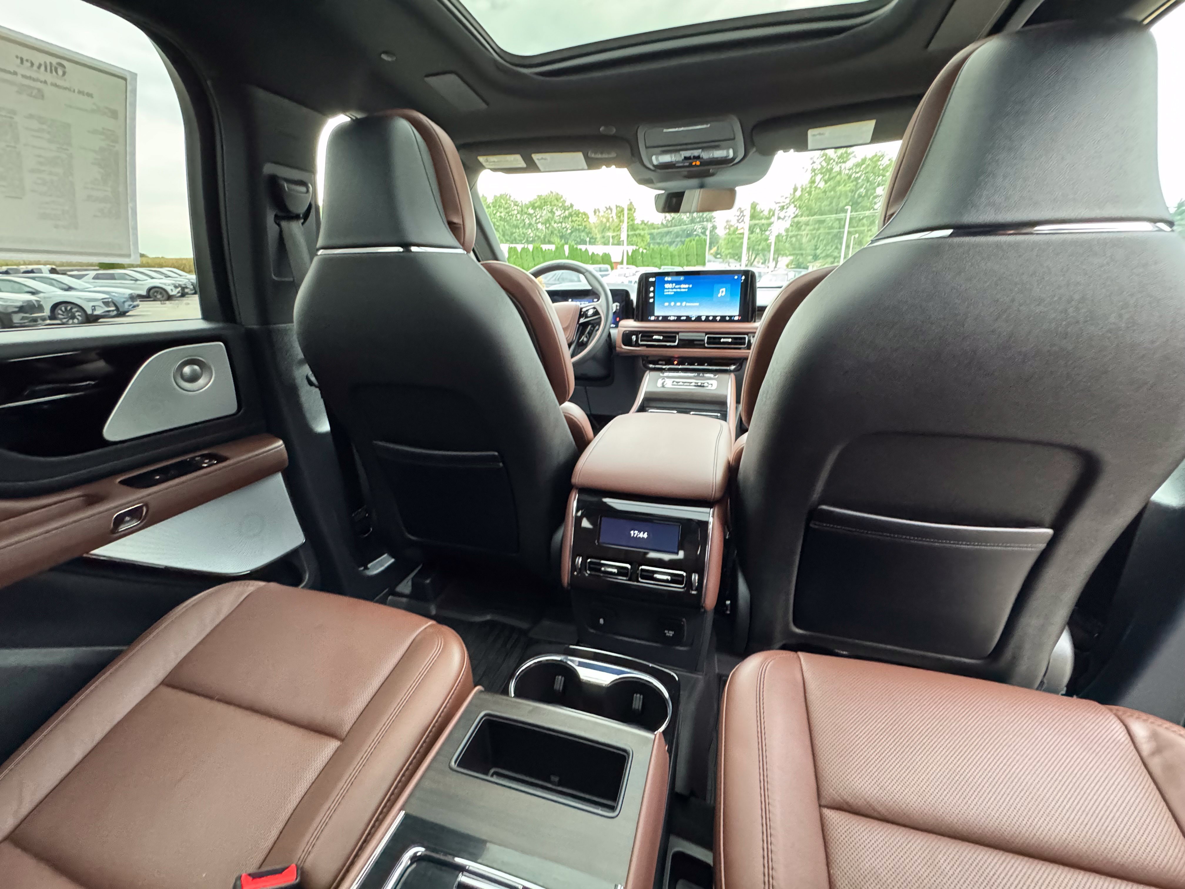 Used 2026 Lincoln Aviator Reserve AWD/4WD image 20