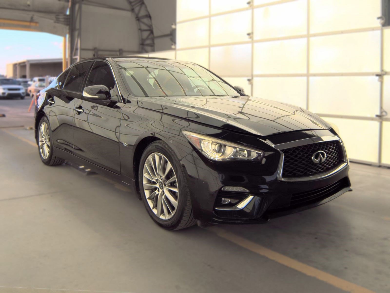 Used 2019 INFINITI Q50 Luxe w/ Cargo Package (L96) RWD image 2
