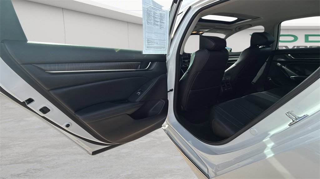 Used 2022 Honda Accord EX-L image 48