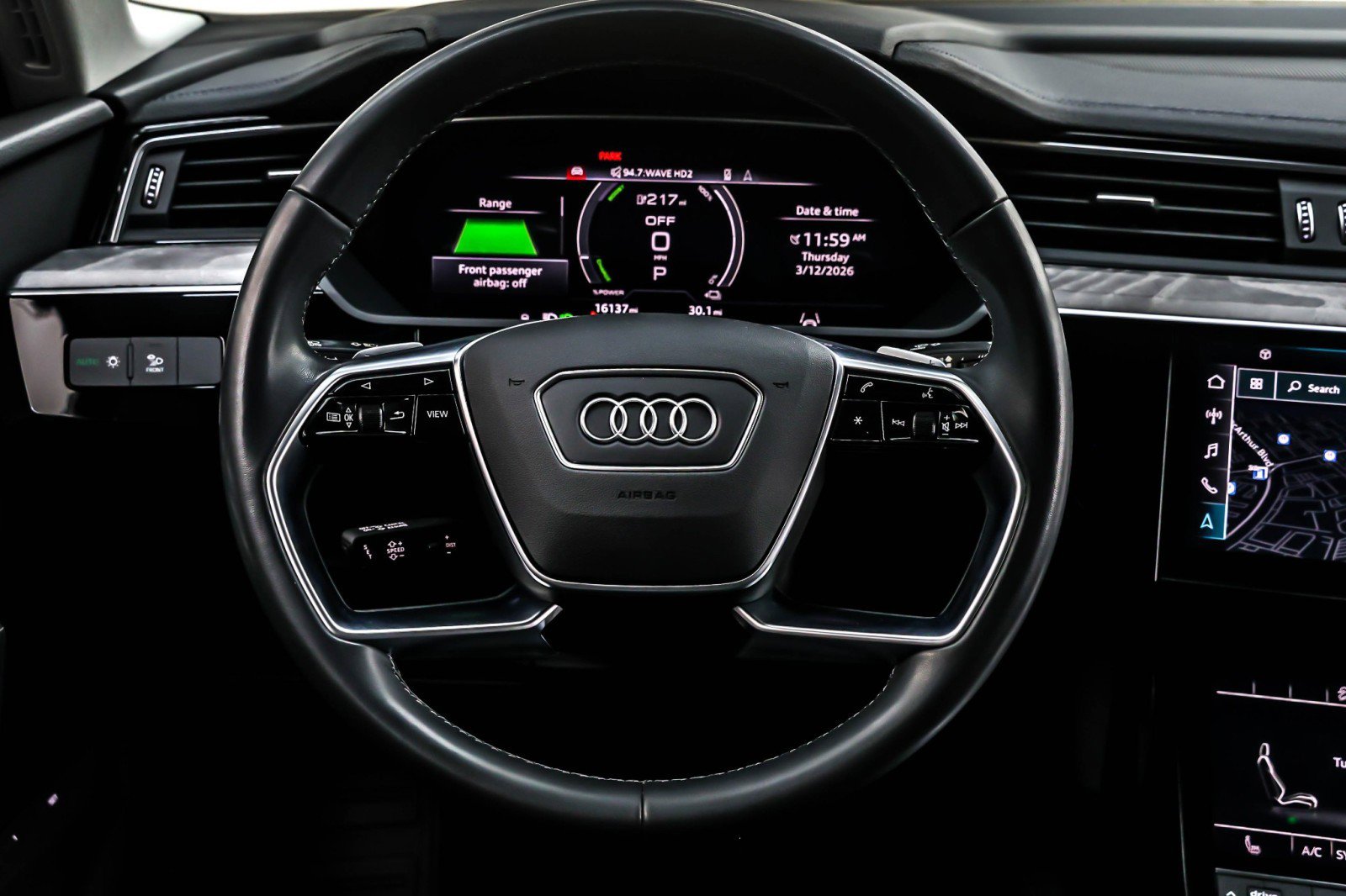 Used 2024 Audi Q8 e-tron Premium image 18