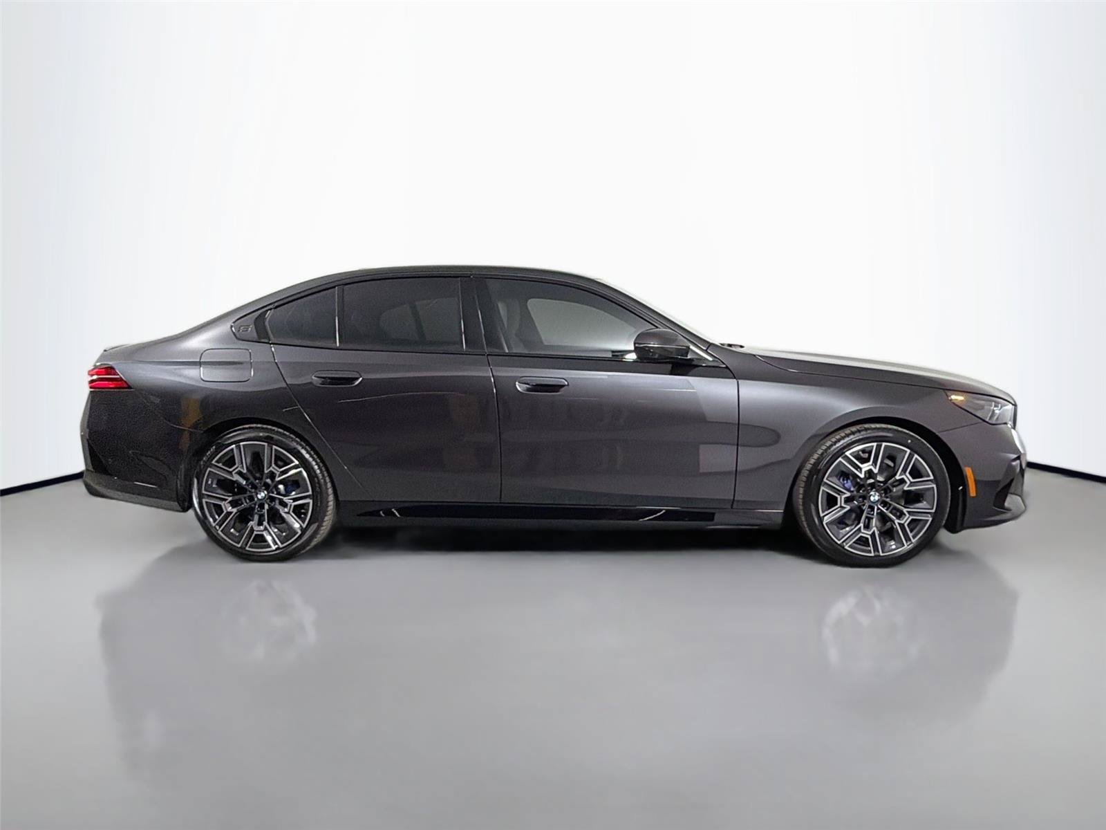 New 2026 BMW 530i w/ M Sport Package RWD image 7