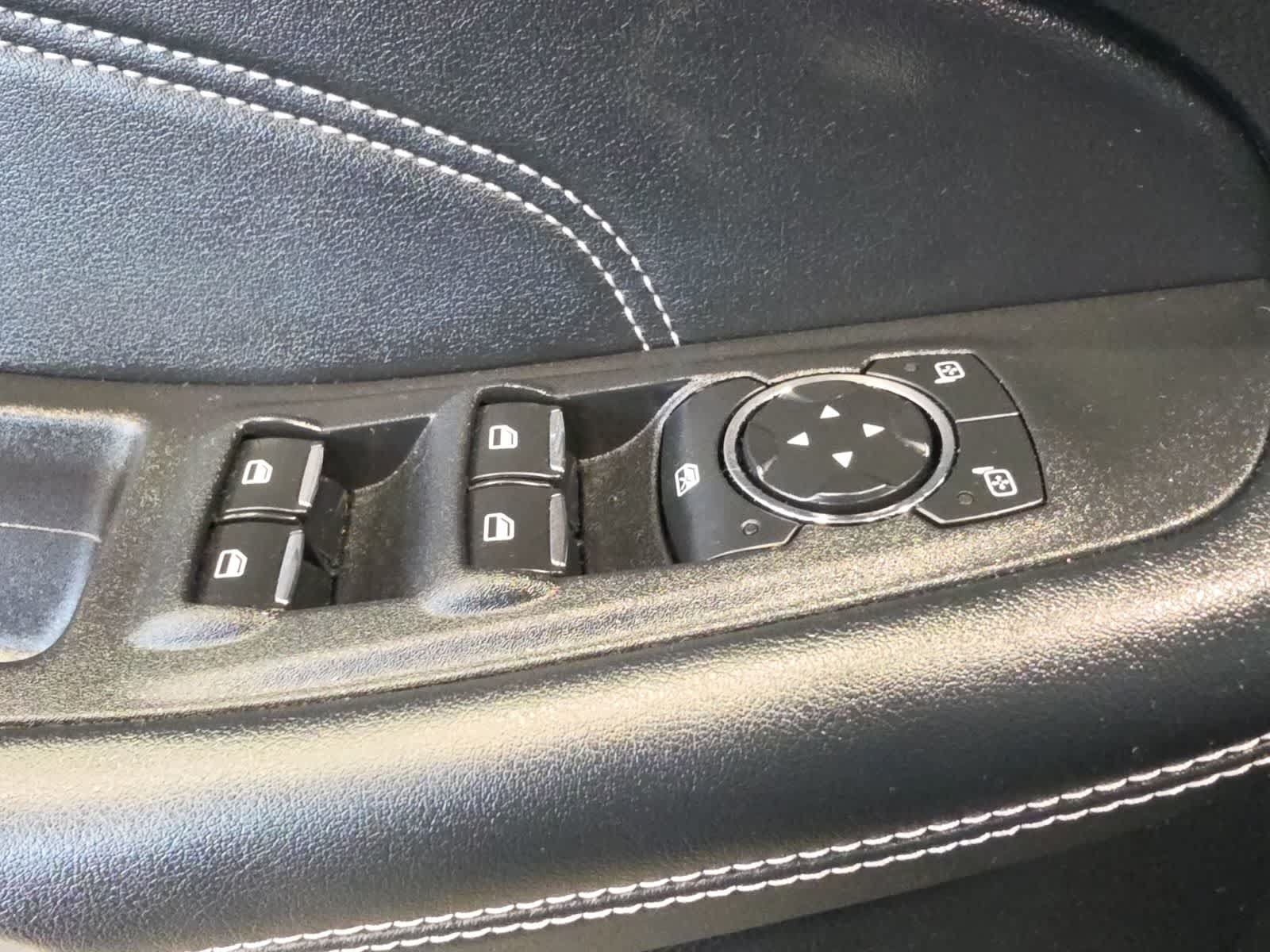 Used 2024 Ford Edge Titanium AWD/4WD image 16