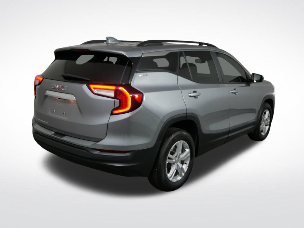 Used 2023 GMC Terrain SLE w/ Driver Convenience Package FWD image 3