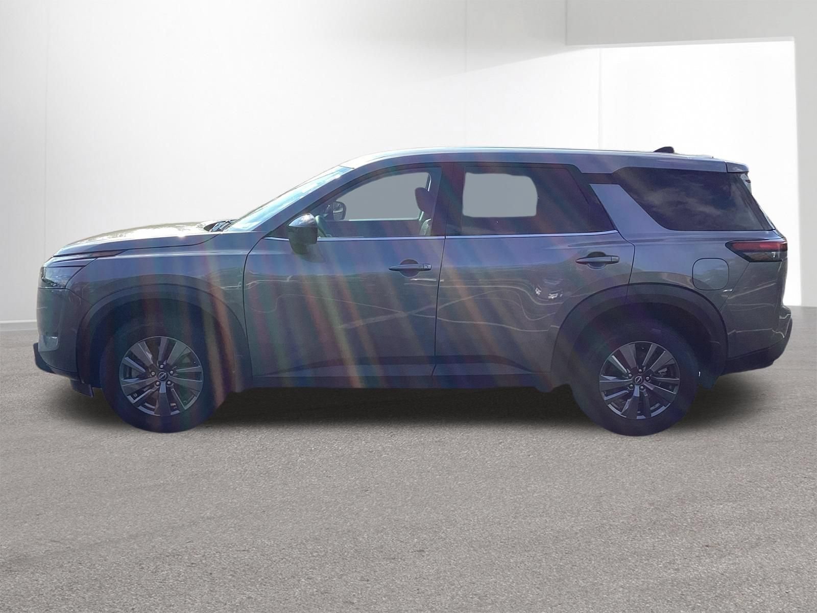 Used 2024 Nissan Pathfinder S AWD/4WD image 21