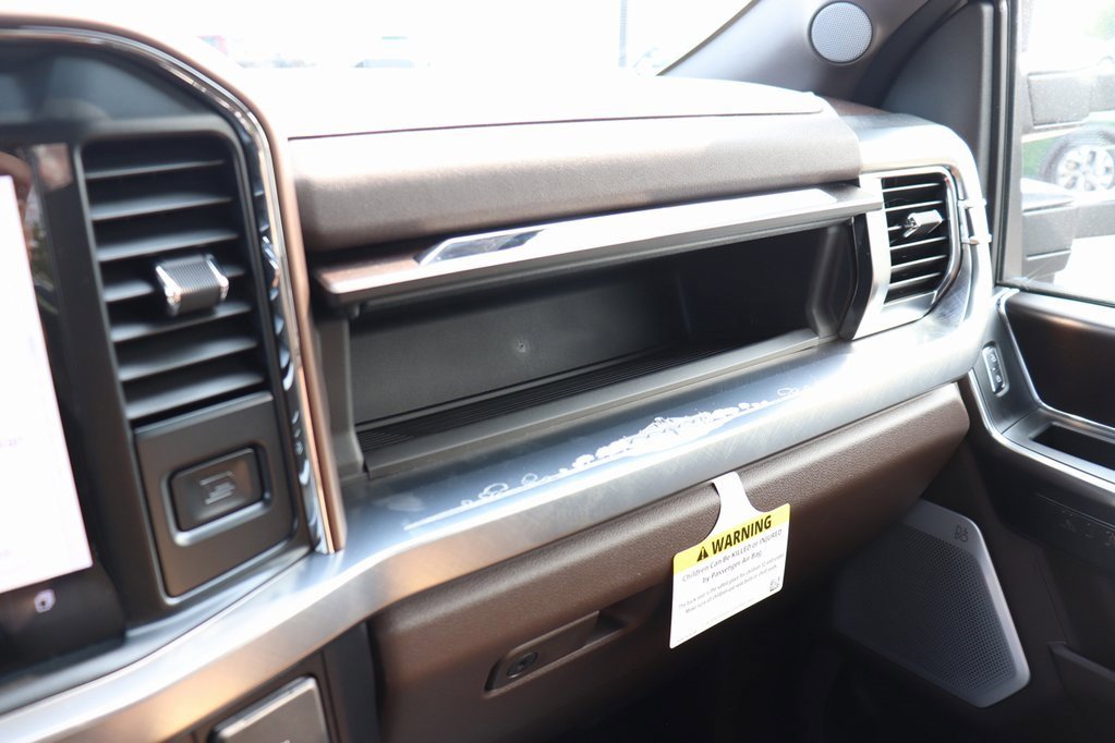 New 2025 Ford F250 King Ranch w/ Chrome Package image 33