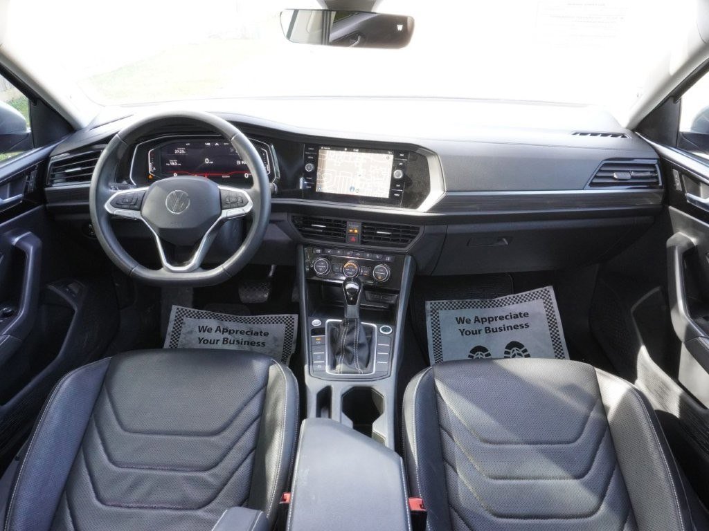 Used 2024 Volkswagen Jetta SEL image 8