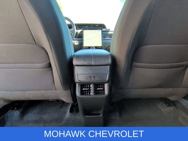 Used 2025 GMC Terrain Elevation image 22