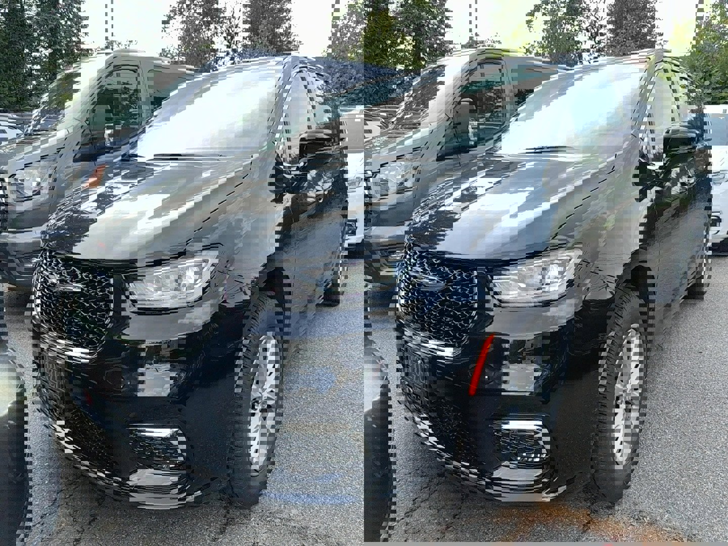 New 2026 Chrysler Pacifica Select image 1