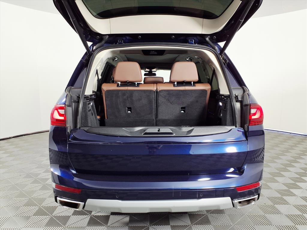 Used 2022 BMW X7 xDrive40i w/ Executive Package image 8