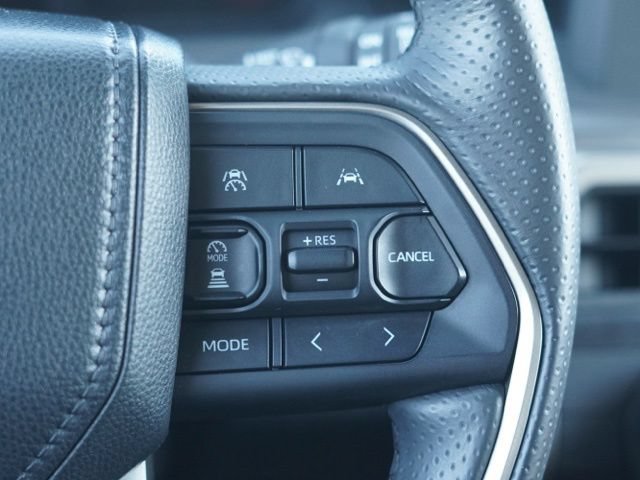 Used 2025 Toyota 4Runner SR5 AWD/4WD image 22