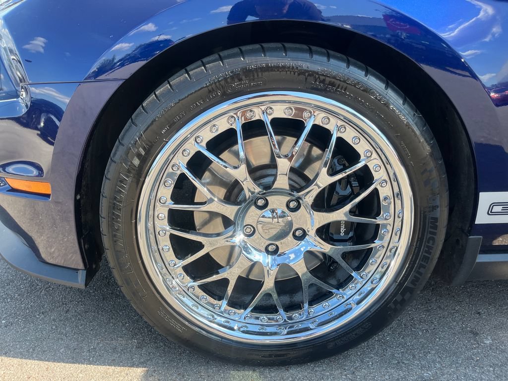 Used 2010 Ford Mustang Shelby GT500 RWD image 29