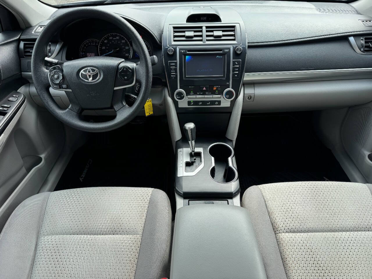 Used 2013 Toyota Camry LE FWD image 13