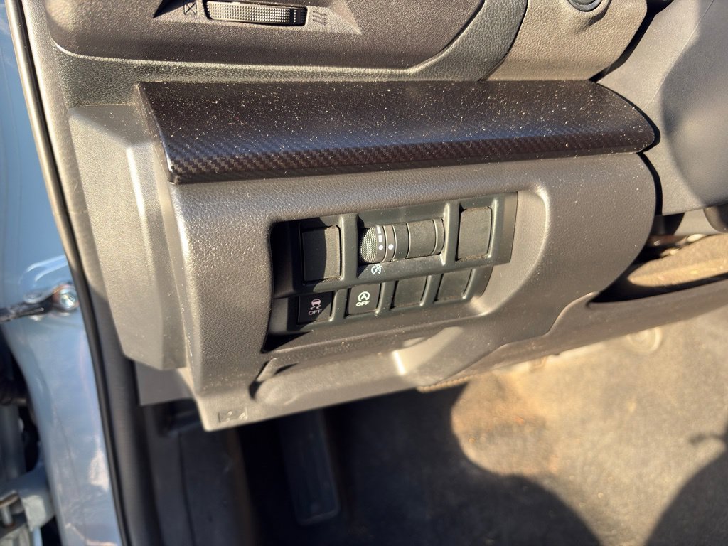 Used 2020 Subaru Crosstrek 2.0i AWD/4WD image 17