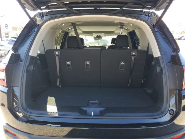Used 2024 Honda Pilot Touring image 8