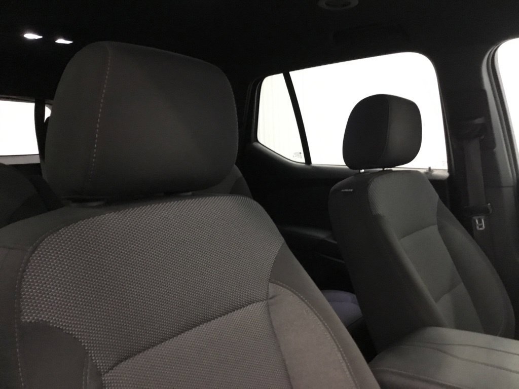 Used 2023 Chevrolet Traverse LT FWD image 25