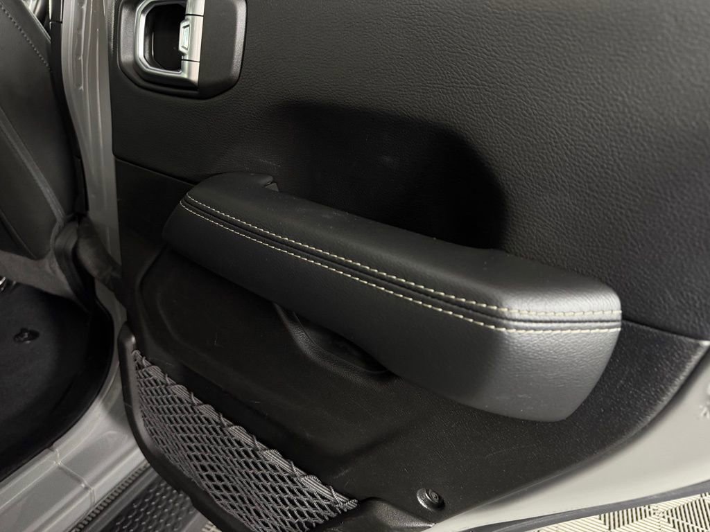 Used 2022 Jeep Wrangler Unlimited Sahara w/ Cold Weather Group image 33