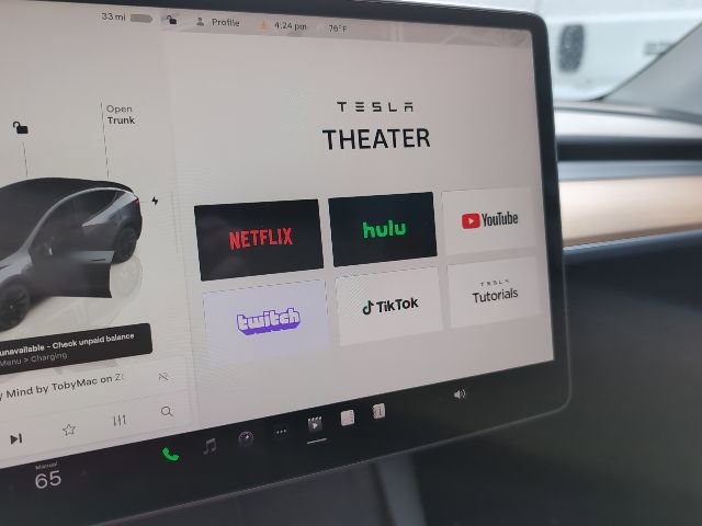 Used 2023 Tesla Model Y Long Range image 16