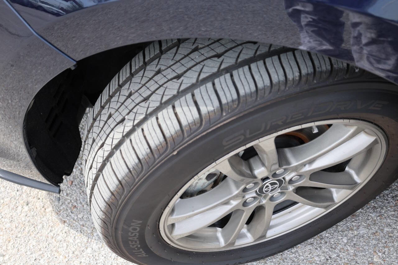 Used 2023 Toyota Sienna Limited AWD/4WD image 25