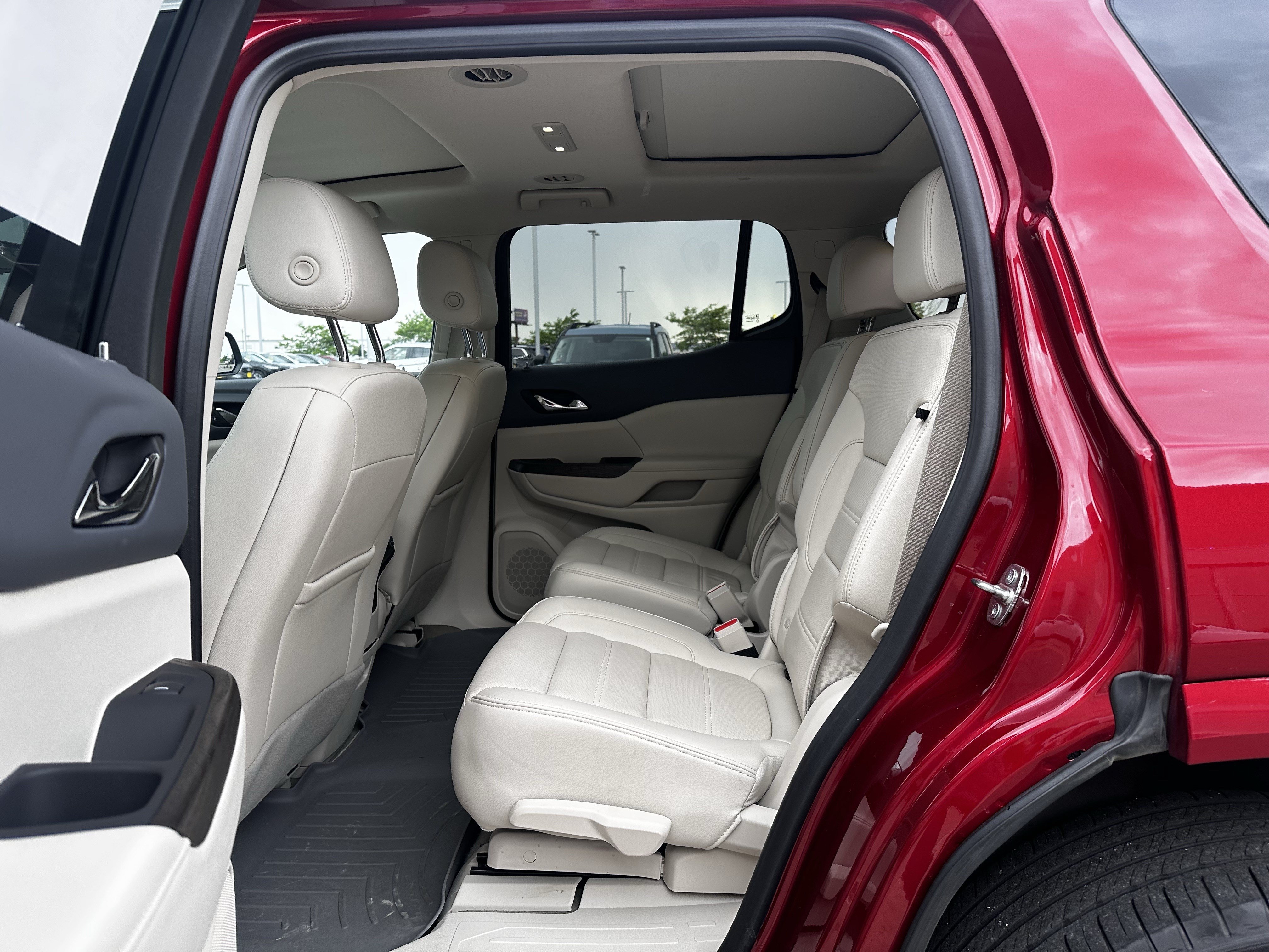 Used 2023 GMC Acadia Denali w/ Denali Ultimate Package AWD/4WD image 19