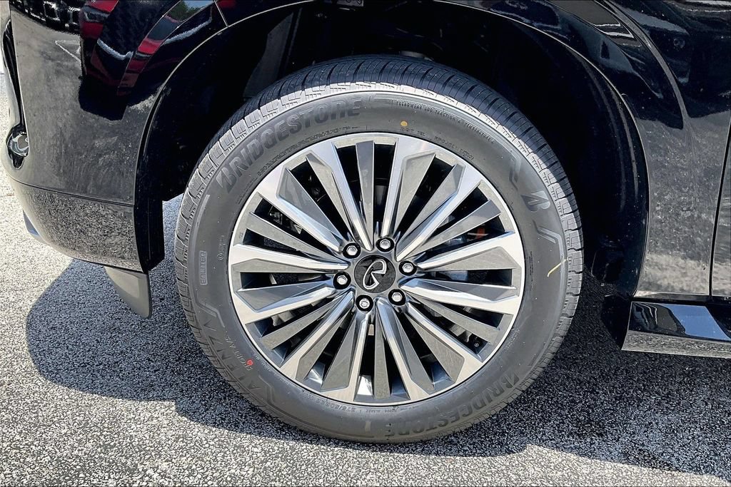 New 2027 INFINITI QX80 Luxe RWD image 16