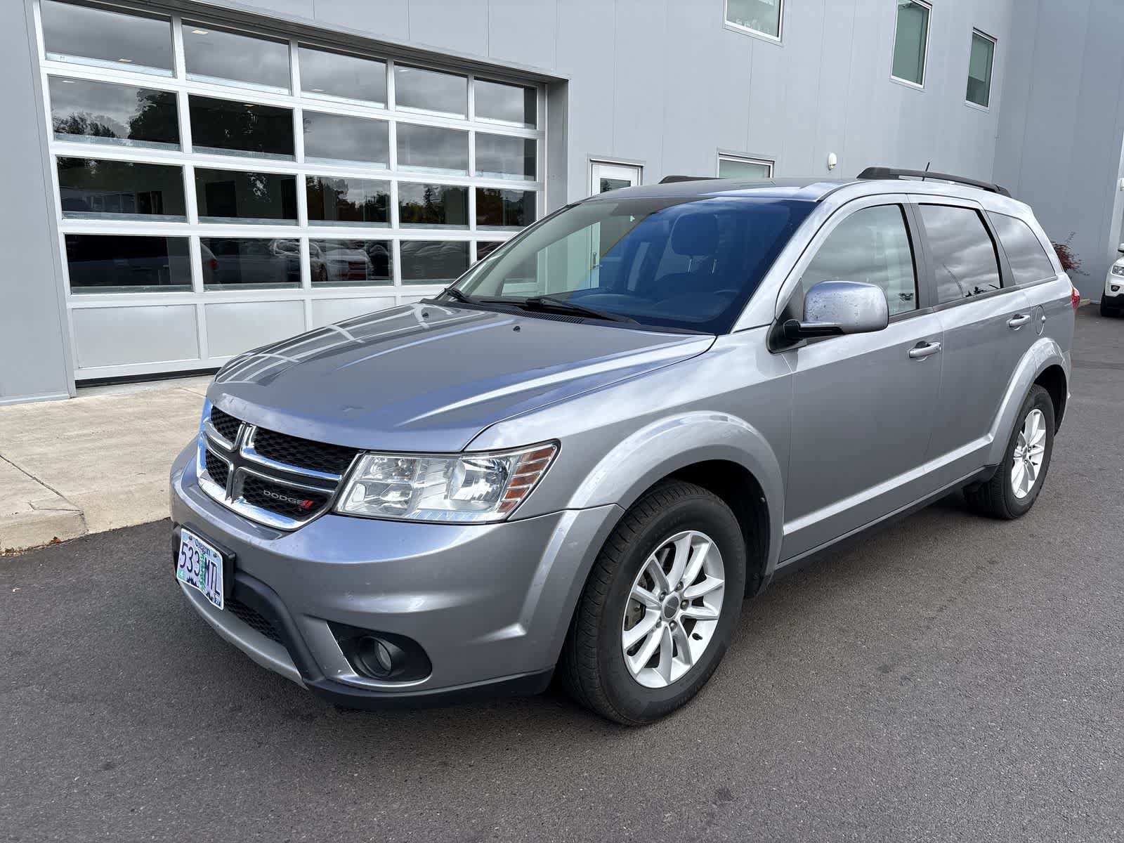 Used 2017 Dodge Journey SXT w/ Comfort/Convenience Group FWD video 1