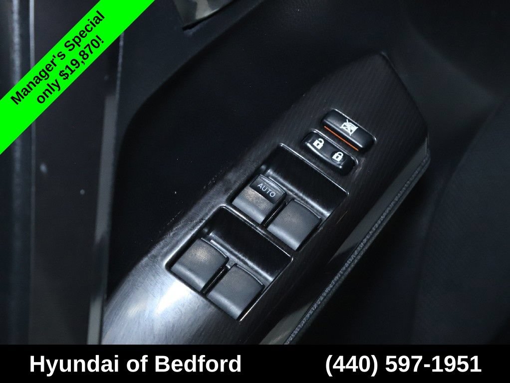 Used 2017 Toyota RAV4 SE w/ Power Extra Value Package AWD/4WD image 18