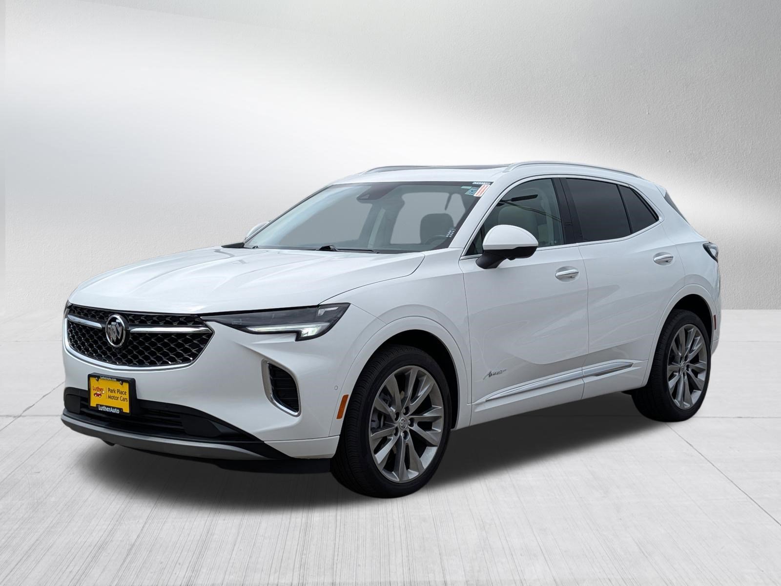 Used 2022 Buick Envision Avenir w/ Technology Package II AWD/4WD image 3