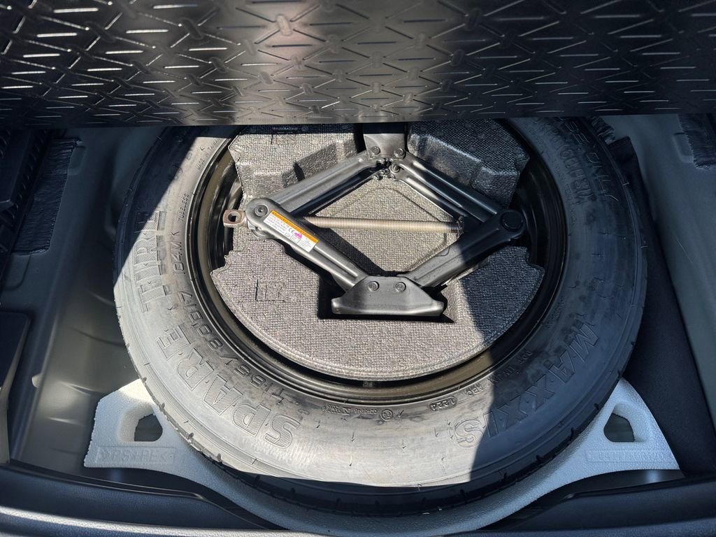 Used 2024 Toyota RAV4 XLE image 24