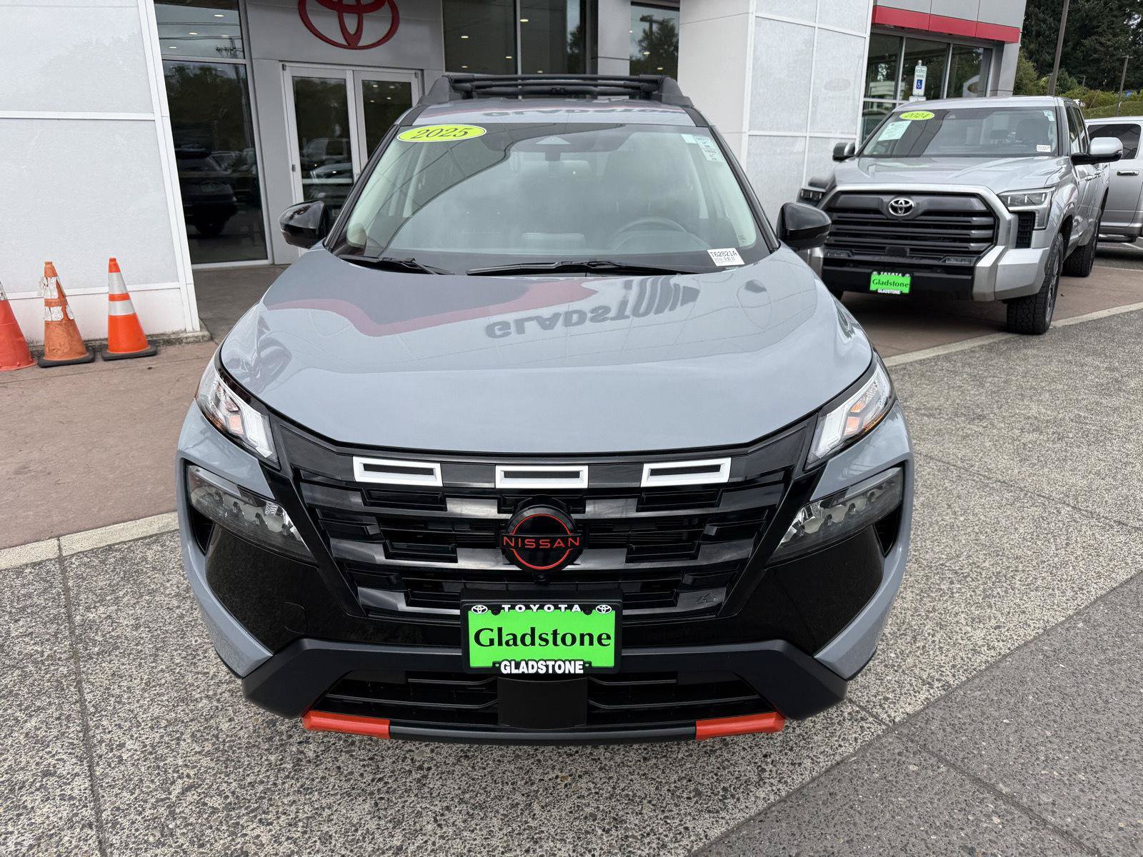 Used 2025 Nissan Rogue SV w/ Rock Creek Premium Package AWD/4WD image 9