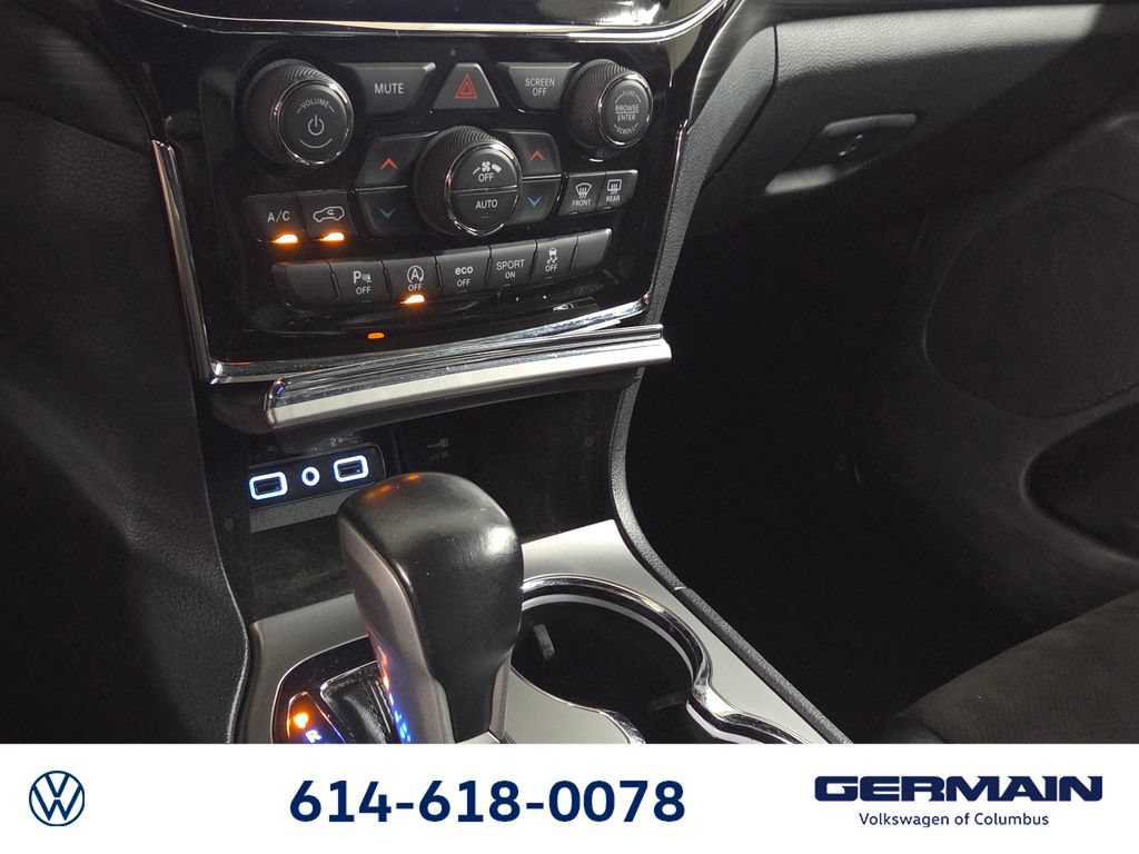 Used 2020 Jeep Grand Cherokee Laredo w/ Quick Order Package 2BN North AWD/4WD image 28