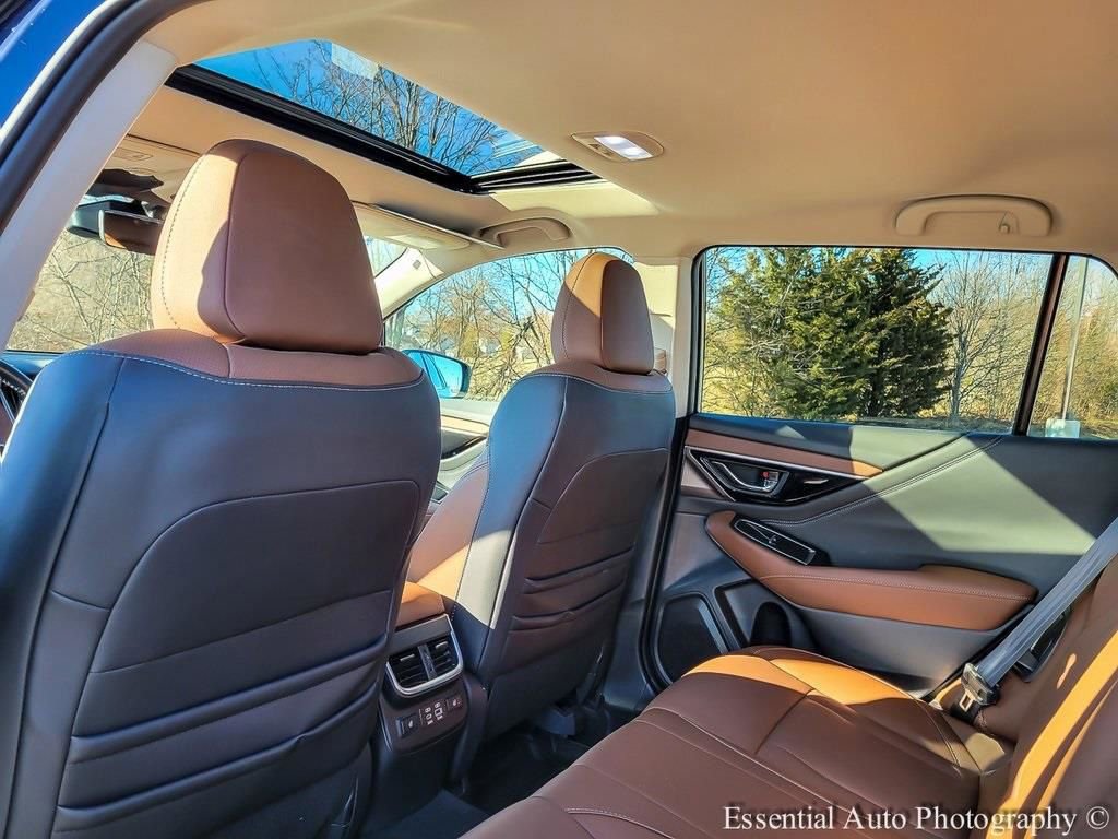Used 2023 Subaru Outback Touring AWD/4WD image 12