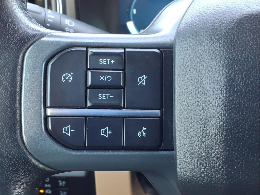 Used 2024 Ford F450 Lariat w/ FX4 Off-Road Package image 24