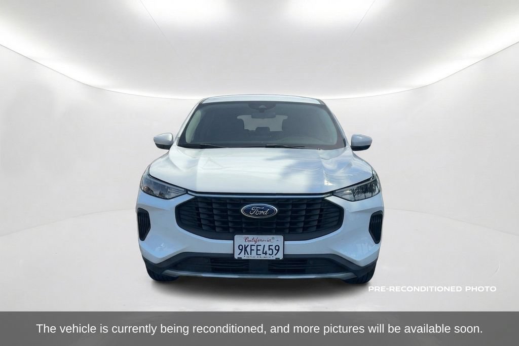Used 2023 Ford Escape Active FWD image 2