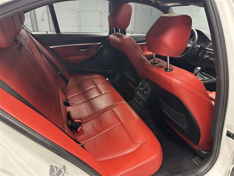 Used 2017 BMW 340i xDrive Sedan image 14