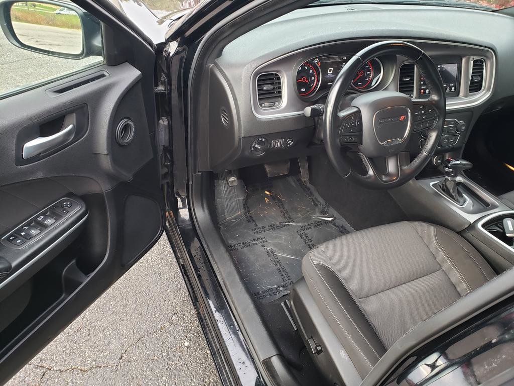 Used 2022 Dodge Charger SXT image 11