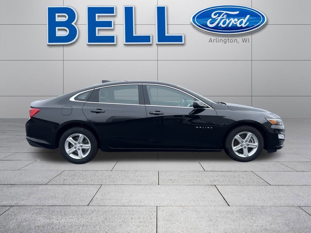 Used 2023 Chevrolet Malibu LT image 2