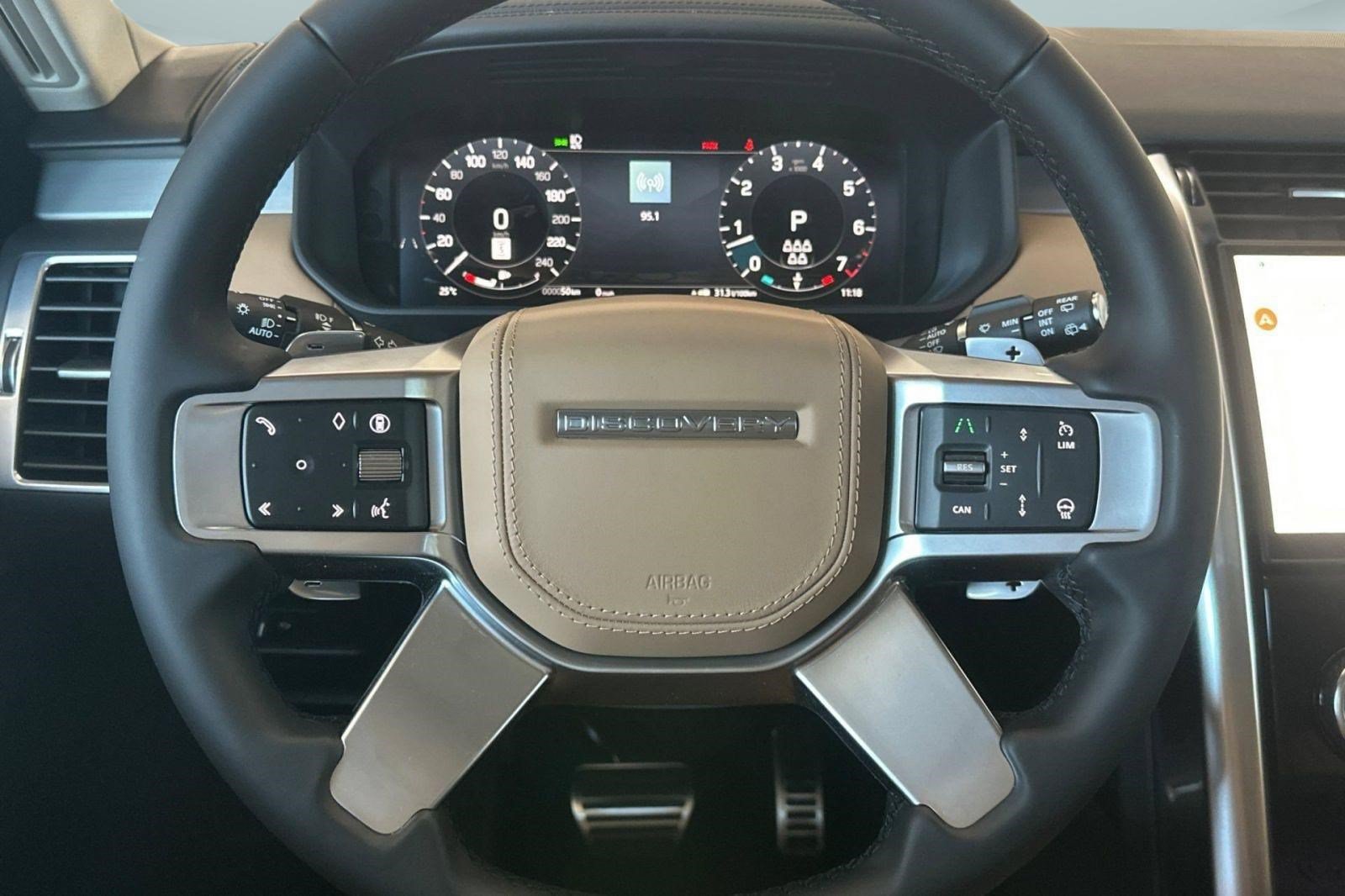 New 2026 Land Rover Discovery Limited Edition AWD/4WD image 10