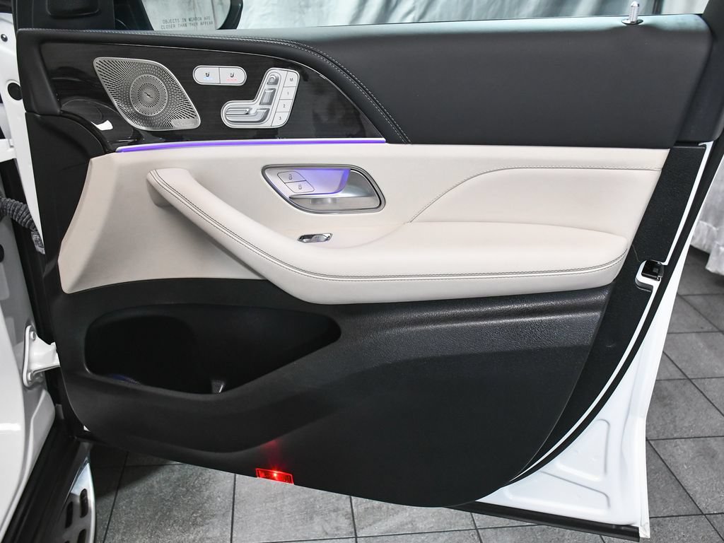 Used 2022 Mercedes-Benz GLS 63 AMG 4MATIC image 19