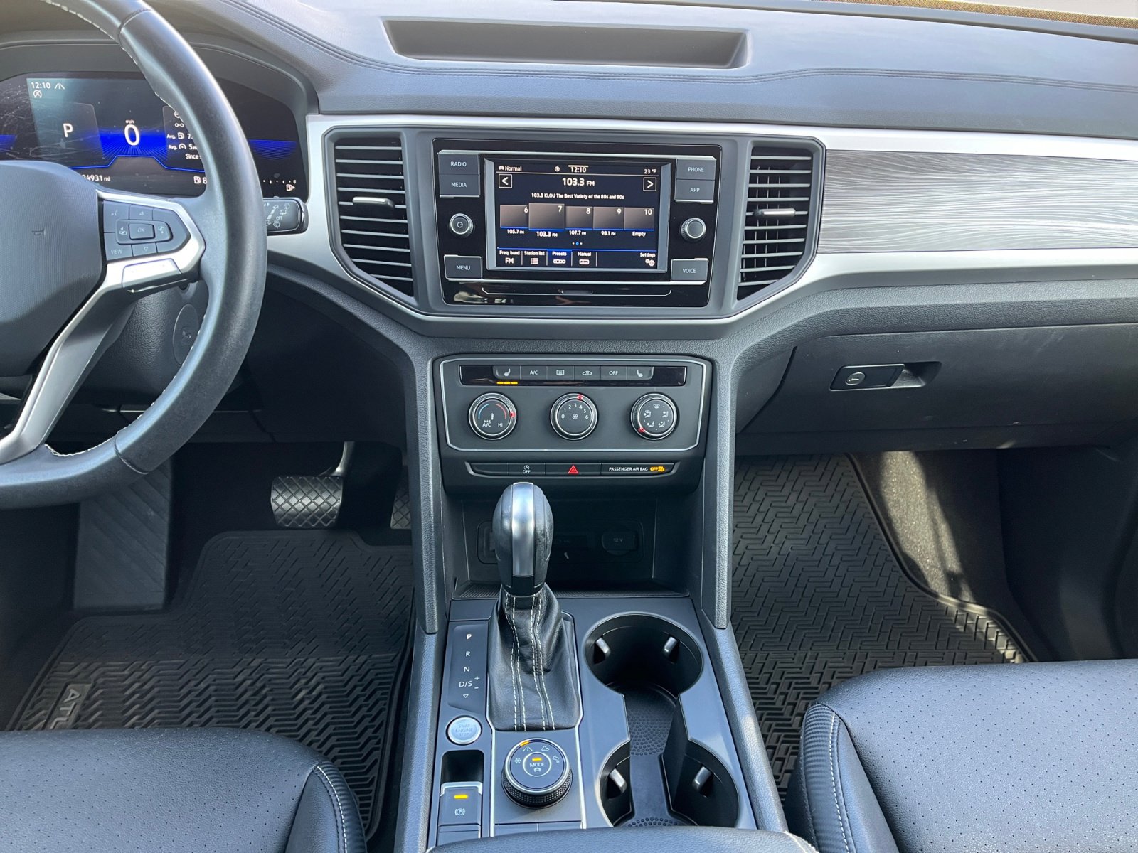 Certified 2022 Volkswagen Atlas Cross Sport SE image 12