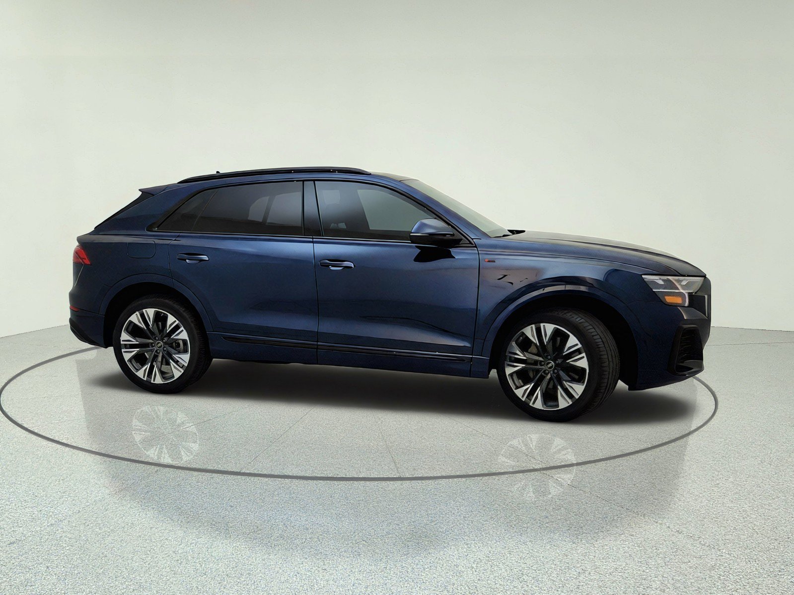 Used 2025 Audi Q8 Premium Plus AWD/4WD image 4
